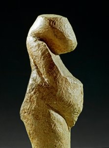 Prehistoria: estatua de mujer gravetiense del sitio de Kostenki (Óblast de Vorónezh). 30000-25000 a.C. Paleolítico Superior, Edad de Piedra. San Petersburgo, Museo de Antropología y Etnografía Pedro el Grande, Rusia de Prehistoric Prehistoric