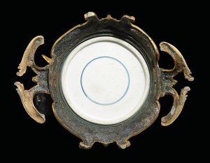 Una de un par de jarras de Luis XV, porcelana 1662-1722, monturas c.1745-49 de Qing Dynasty   Kangxi Period Chinese School