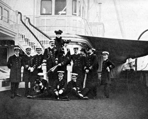 Retrato de grupo a bordo del yate real Victoria y Albert, Copenhague, 1908 de Queen Alexandra