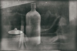 Botella y maceta vintage de Raffaele Corte