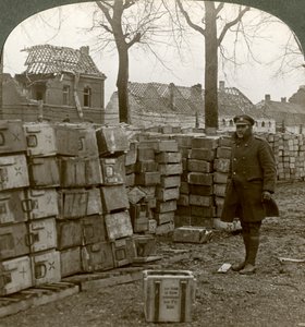 Municiones alemanas abandonadas cerca de Cambrai, Primera Guerra Mundial, 1914-1918 de Realistic Travels Publishers
