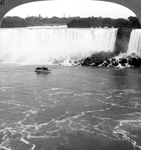 Cataratas del Niágara y la Dama de la Niebla, desde los acantilados canadienses, Canadá de Realistic Travels Publishers