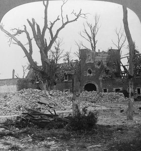 Ruinas del Castillo de Beury, Festubert, Francia, Primera Guerra Mundial, c1914-c1918 de Realistic Travels Publishers