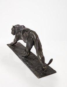 Pantera caminando, pata trasera levantada, c.1904