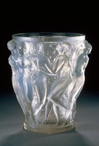 Jarrón Bacchantes en vidrio opalescente, ca 1920, por Rene Lalique (1860-1945). Francia, siglo XX. de Rene Jules Lalique