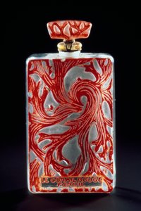 Frasco de vidrio para el perfume Coral Rojo (Le Corail Rouge) por Forvil de Rene Jules Lalique