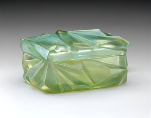 Caja de Cigarrillos "Ruba Rombic", c. 1929 de Reuben Haley