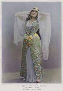Meyriane Heglon como Yamina en La Montagne Noire