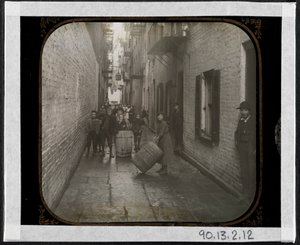 Gotham Court, 38 Cherry Street, c.1890 de Richard Hoe Lawrence