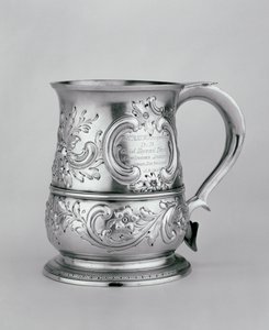 Taza con asa, 1740-41, grabada y cincelada c.1845 de Richard and Cooke, Thomas Gurney