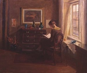 Dama leyendo en un interior