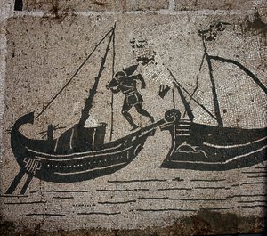 Ostia antigua. Plaza de las Corporaciones. Mosaico de la Corporación de los Navegantes de Sabratha. Cargando mercancías en un barco.