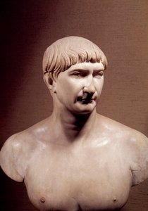 Antigua Roma: busto de mármol del emperador Trajano (Marcus Ulpius Traianus) (98-117 d.C.) de Roman