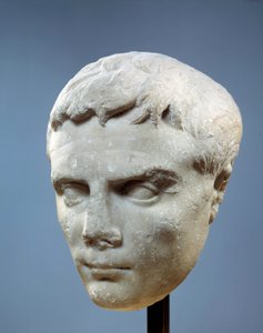 Arte de la Antigua Roma: Rostro de Augusto (Octavio, 63 a.C.-14 d.C. Primer emperador romano. Escultura encontrada en Cos, entre 27 y 20 a.C.). París, Museo del Louvre de Roman
