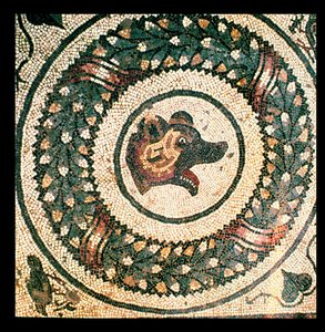 Cabeza de oso, mosaico romano, principios del siglo IV de Roman