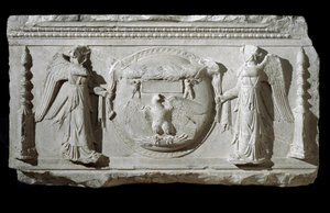 Fragmento de relieve de mármol de la Plaza de la Consolación en Roma de Roman