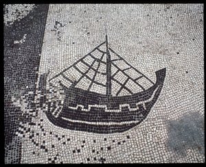 Arte romano: “Barco” Mosaico de la Corporación de los hombres del mar, Plaza de las Corporaciones