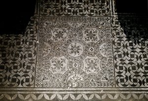 Arte romano: detalle de los mosaicos del suelo de Villa Adriana en Tivoli. 118-134 d.C.