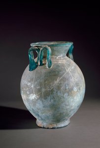 Arte romano: jarrón de vidrio con asa. De Pompeya, Italia. Museo Arqueológico Nacional, Nápoles de Roman