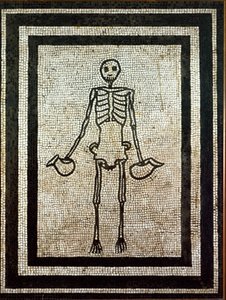 Arte romano: esqueleto sosteniendo dos jarras. Mosaico del siglo I de Roman