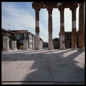 Arte romano: vista del capitolio (capitolium), 73 d.C., Brescia, Italia de Roman
