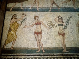 Arte romano: jóvenes romanos realizando ejercicios físicos. Detalle de mosaico 315-350 d.C. Piazza Armerina, Villa Romana de Roman