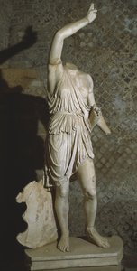 Estatua de Amazonas, copia romana del original de Fidias de Roman