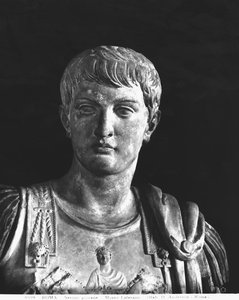 Estatua del joven Nerón (37-68 d.C.) (detalle)