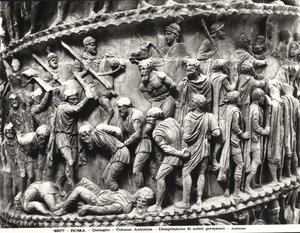 La decapitación de nobles alemanes, (detalle) de la Columna de Marco Aurelio de Roman