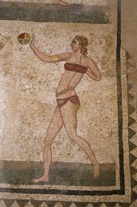 Mujer jugando a la pelota. Mosaico romano del siglo III-IV de Villa del Casale, Piazza Armerina