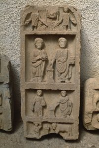 Estela con figuras humanas, Alto Imperio (27 a.C.-395 d.C.) de Roman Imperial Period