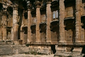 Templo de Baco (detalle), Alto Periodo Imperial (27 a.C.-395 d.C.) de Roman Imperial Period