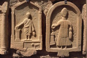 Estelas que representan figuras humanas de Roman Republican Period