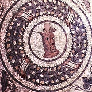Cabeza de antílope, mosaico romano, principios del siglo IV