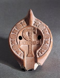 Lámpara decorada con Chi-Rho, terracota