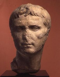 Cabeza de Augusto, siglo VIII d.C.