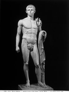 Desnudo masculino (Lucio o Cayo César) (mármol)