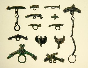 Amuletos de falos de Roman Roman