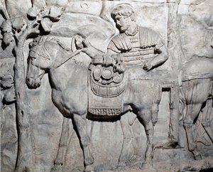 Arte romano: Un mullet cargado de botín. Molde de 1862 que reproduce los bajorrelieves de la columna de Trajano (Colonna Traiana) en Roma construida durante el reinado del emperador Trajano (53-117). La columna de Trajano conmemora las campañas victoriosas de Roman Roman