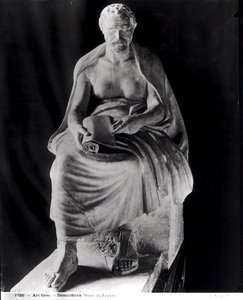 Filósofo sentado, la cabeza se cree que es de Demóstenes (384-322 a.C.) (añadido posteriormente) de la villa Montalto-Negroni (mármol) de Roman Roman