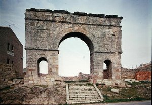 El Arco Triunfal, siglo II-III de Roman Roman