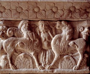 Un centauro y un león, capitel tallado en la tribuna del Priorato de Romanesque