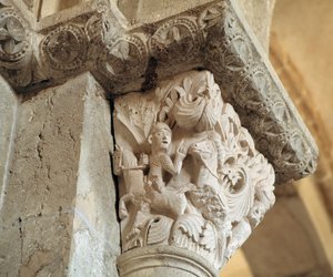Absalón (capitel tallado) de Romanesque