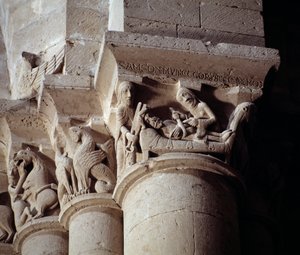Dalila cortando el cabello de Sansón (capitel tallado del transepto) de Romanesque