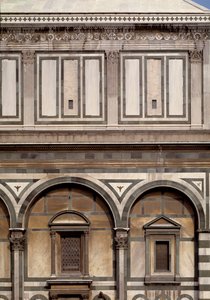Vista exterior del Baptisterio de San Juan Bautista (Baptisterio de Florencia) de Romanesque
