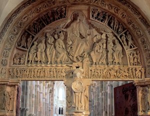 Tímpano de la Basílica de Vezelay representando a Cristo en majestad (detalle) de Romanesque