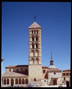 Vista de la iglesia de Romanesque