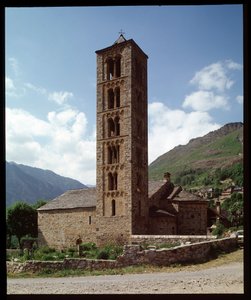 Vista de la iglesia de Romanesque