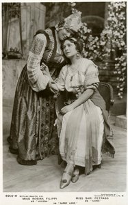 Rosina Filippi y Sari Petrass, actrices, c. 1912