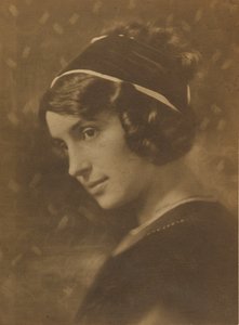 [Retrato de mujer joven] de Rudolf Duhrkoop
